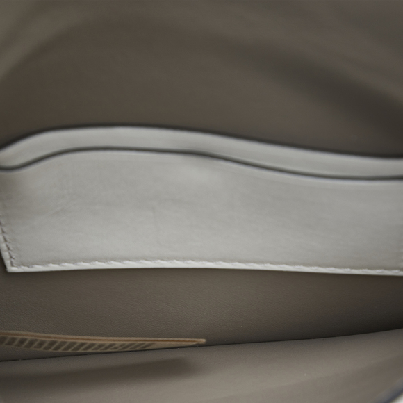 Pre-Loved Burberry Leather Bucket Bag - Picture 7 of 10